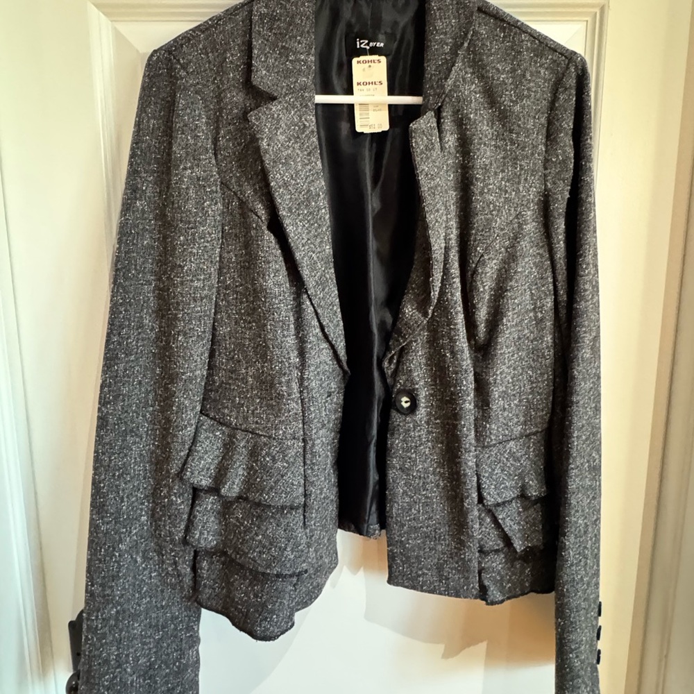 IZ Byer Women's Gray Blazer